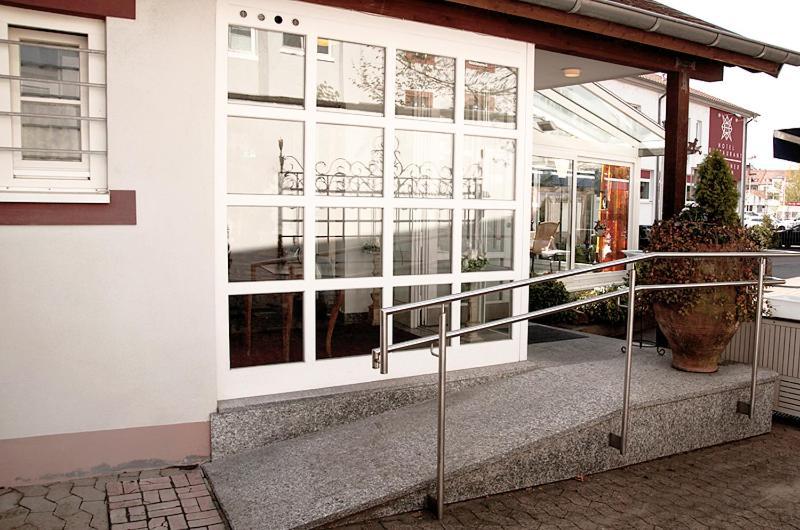 Hotel Goldener Stern Sankt Ingbert Exterior photo